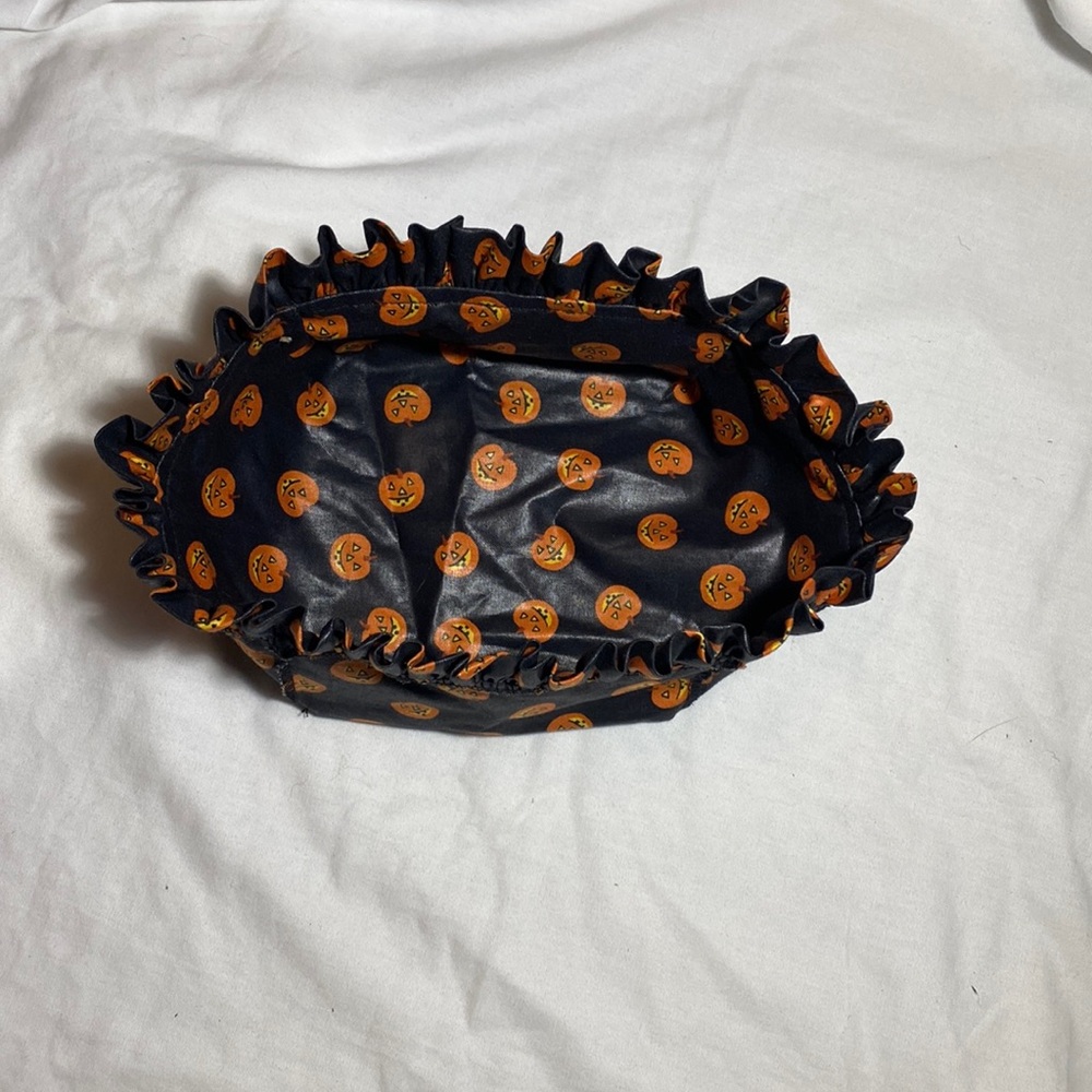 Longaberger Halloween liner for medium berry basket